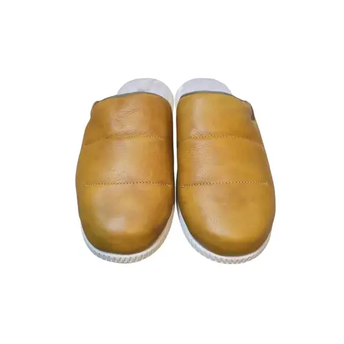 OluKai Moloa Pae Leather Slippers Mules Tan Shearling Lined Mens Sz 10