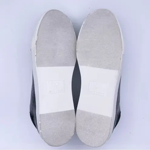 Katy Perry crocodile lace up luxe sneakers black/white women Size 7 1/2