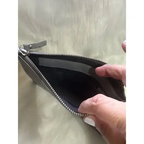 Serra Ladies Leather Wristlet By With Double Zip & Pocket Compartments - Image 5