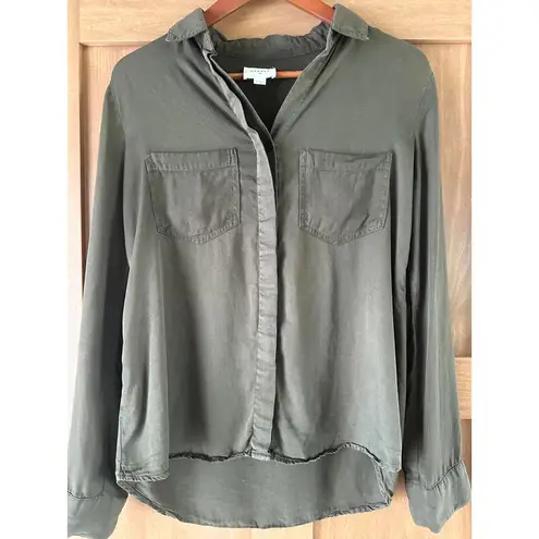 Everly  Olive Green Button Down Roll Tab Blouse Women’s size Small thumbnail 12