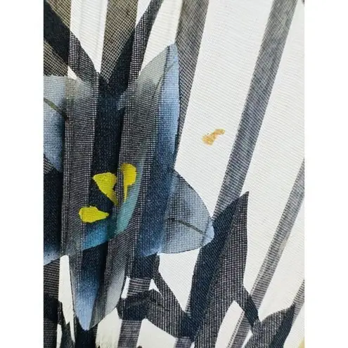 Vintage Folding Hand Fan Black Beautiful Hand Painted Flowers Delicate Fabric