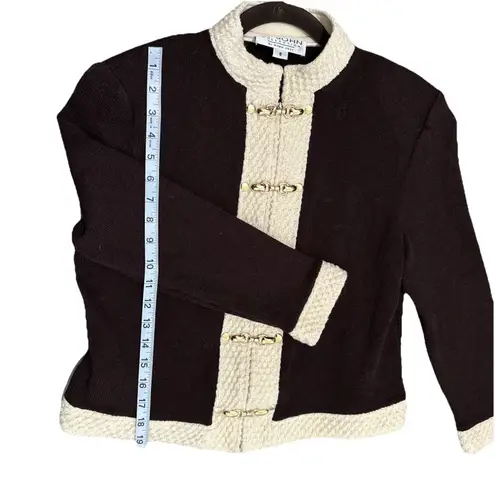 St. John Collection Knit Brown Jacket contrasting trim along the collar Size 8