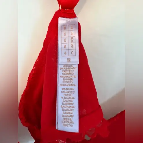 Savage x Fenty Bra In Size 36D Red Lace Push Up Front Closure NWT