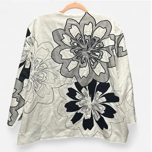 Chico’s Size 3 Floral Boho Chic Art to Wear Lagenlook Statement Jacket Black