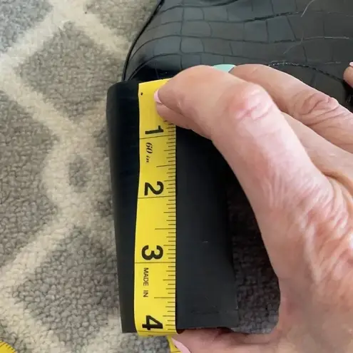 Pretty Little Thing  Cleated Sole Zip Front High ankle Bootie Black Women’s size 7