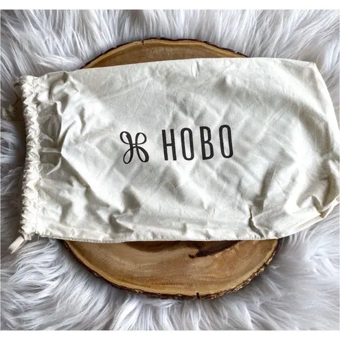 NWT HOBO Cole Quilted Leather Clutch Tan