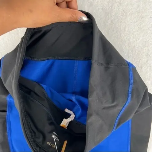 Lucy Color Block Crop Legging Blue Size XS