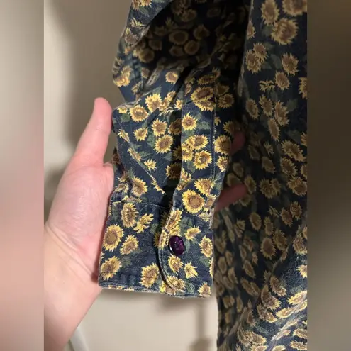 EUC Lemon Grass Blue and Yellow Sunflower Button Down size large