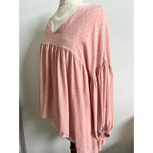 Versona Polka Dotted 3/4 Sleeve V-Neck Lined Babydoll Top Medium