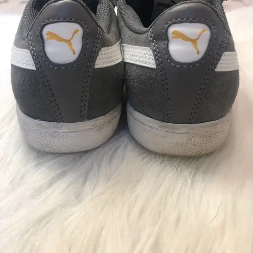 Puma  Vikky Suede Shoes