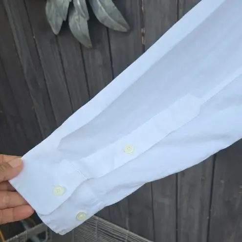 Wilfred White Blouse with Pointed Collar and Lightweight Fabric