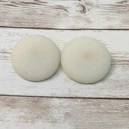 Vintage Clip On Earrings