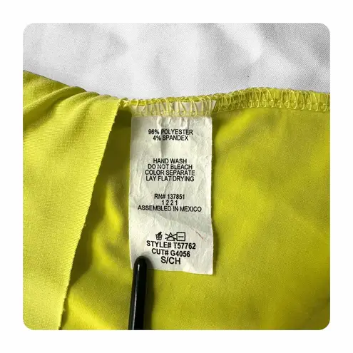 Live in the Moment β
NWT Bodysuit - Bright Green β