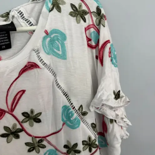 Liv Los Angeles Lightweight Crewneck Top w/ Embroidered Floral Vine Plus Size 2X