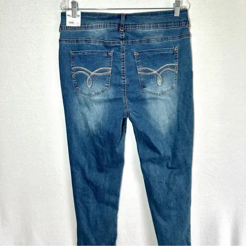 Wallflower Ultra Fit Blue Jeans Women's 14W Regular Distressed Soft New