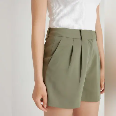 Quince Stretch Crepe Pleated Short in Olive Size 8 Green
