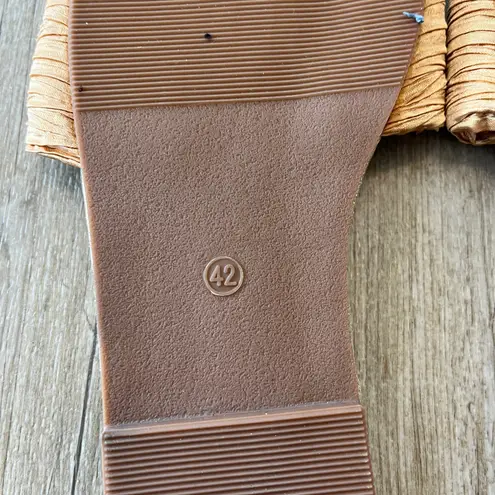 Womens Gold Twist Sandals