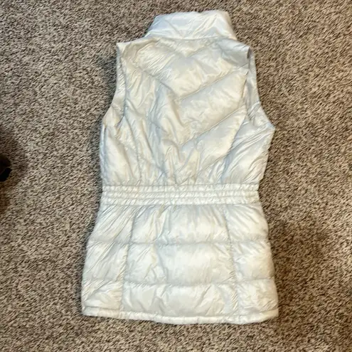 Athleta  Banner Peak Moonlight Gray Long Down Vest Size Small EUC