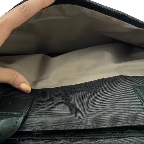 SKIP HOP Multifunction Large Crossbody Shoulder Diaper Bag in Black