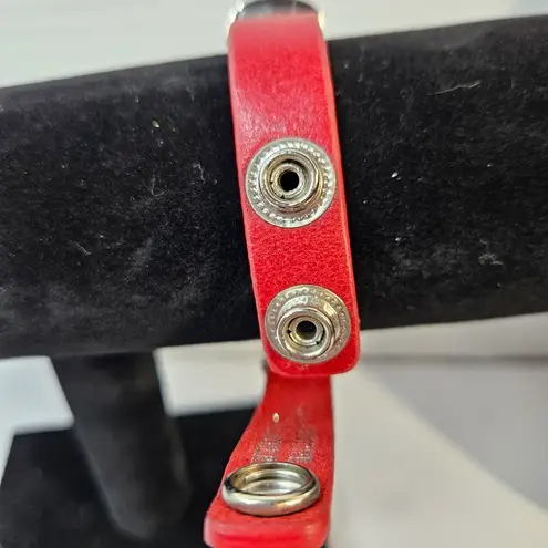 Triple rhinestone skulls with adjustable genuine leather snap bracelet