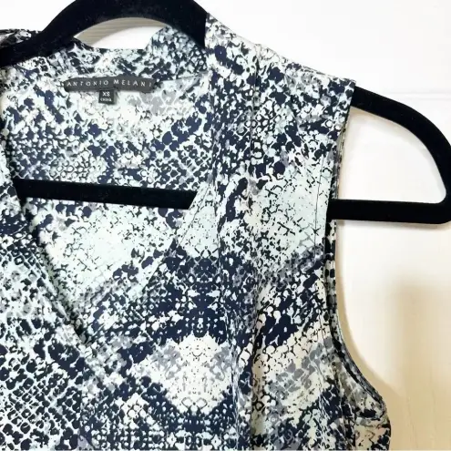 Antonio Melani  V-Neck Sleeveless Blue Snakeskin Print Blouse 100% Silk Size‎ XS