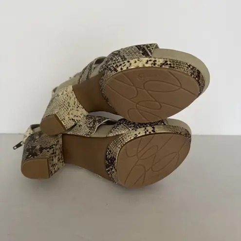 Earthies Sandles Santiago Beige Snake Embossed Leather Studded Edgy Animal 8 B Tan