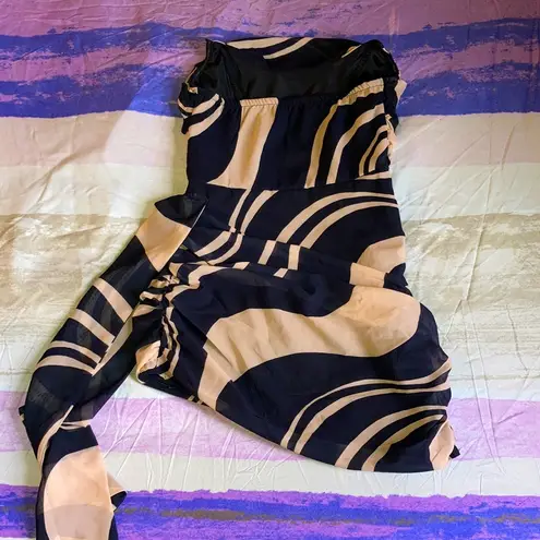 Pretty Little Thing  Strapless Scrunch Sided Dress Women Size 4 Tan & Black