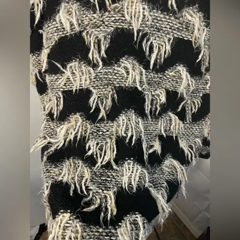 ASTR  black and white cardigan‎ size small/medium