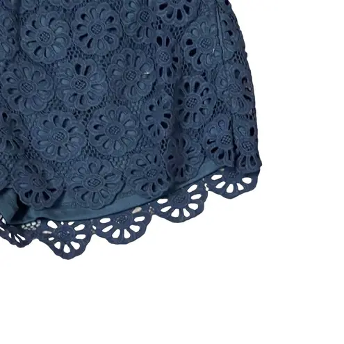THML Crochet Lace Floral Shorts Pull On Navy Blue 100% Cotton Women Size Medium