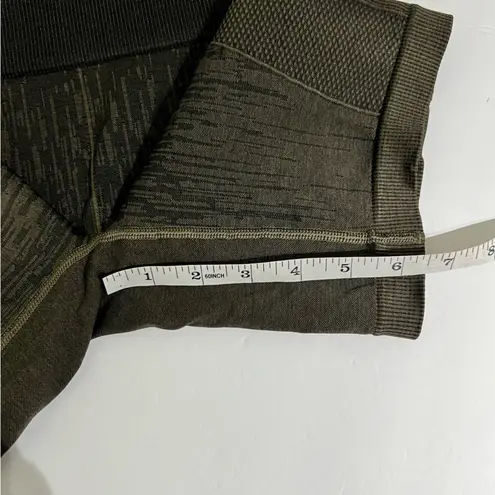 Lululemon  Sculpt‎ Short Deep Camo Bike Shorts Tight Fit ** estimated size 2 - Image 11