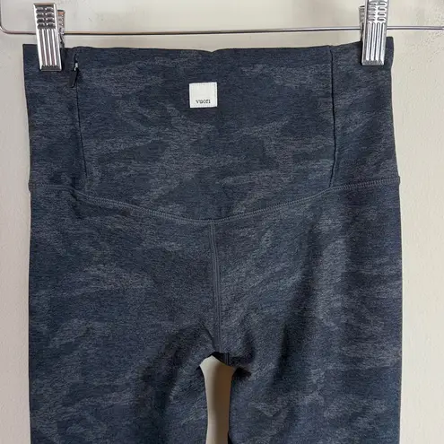Vuori Clean Elevation Leggings in Black Camo Size XS