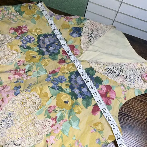 Vintage Floral Vest Lace Embellished Crochet Heart Yellow Size XL