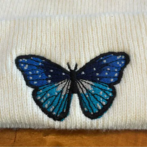 NEW Butterfly Embroidered Beanie Hat Ski Snow Winter Yoga Peace White Blue