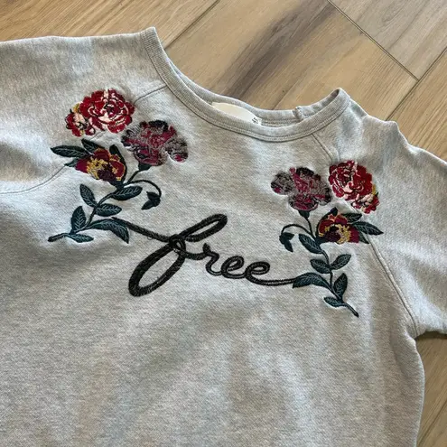 Aritzia  - Wilfred Free Gray Floral Embroidered Crew Neck Sweatshirt XXS - Image 3