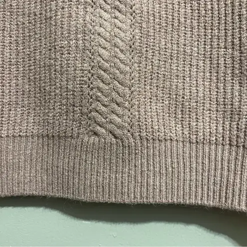 Tahari  Ribbed Cable Knit Crewneck Sweater Light Pink M