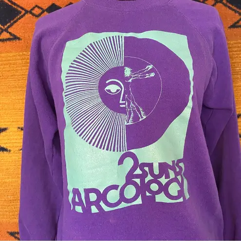 Hanes VTG 90’s Graphic Crewneck Pullover Sweater. . Medium. 2 Suns Arcology. USA.