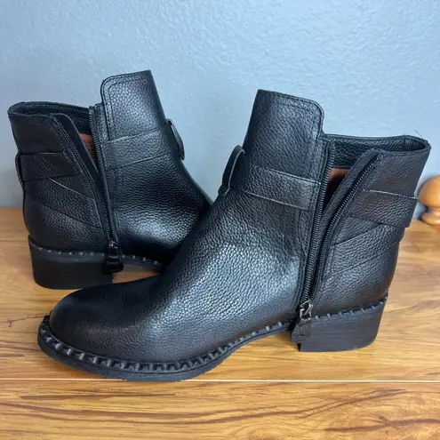 Gentle Souls Kenneth Cole Best Moto Bootie Sz 7.5 Black Leather Ankle Boot NEW