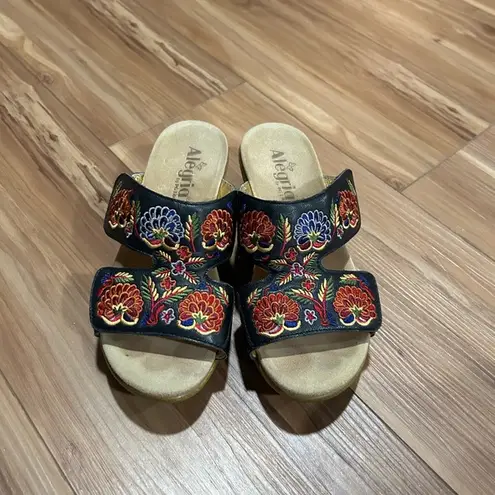 Alegria Black Embroidered Wedge Clog Sandals Size 6