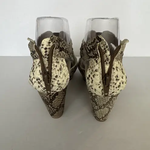 Earthies Sandles Santiago Beige Snake Embossed Leather Studded Edgy Animal 8 B Tan