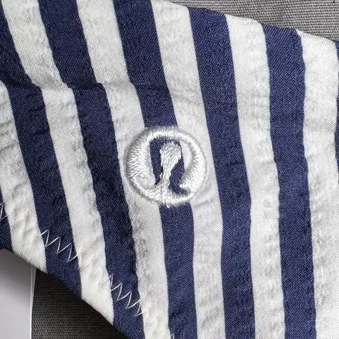 Lululemon Seersucker Skimpy Mid Rise Bottom NWT Size XL (Stripped White Blue)