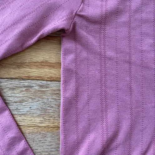 pink mauve workout cropped long sleeve top Size M