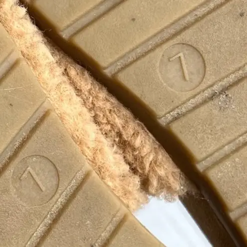 Stars Above Tan Teddy Slippers Cozy Slides Autumn House Shoes Size 7