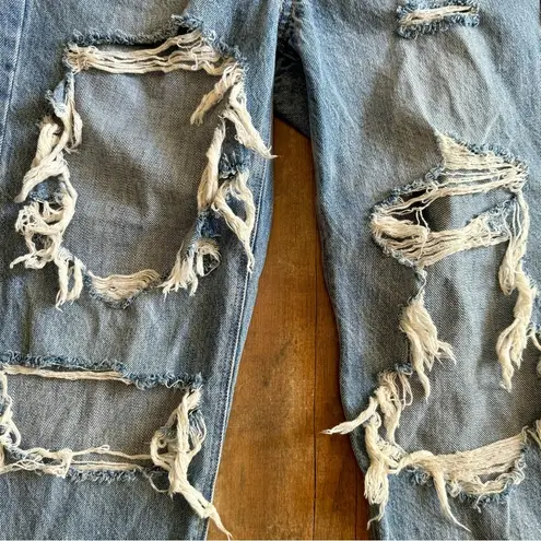 American Eagle  Ripped Highest Waist '90s Boyfriend Jeans Size 4