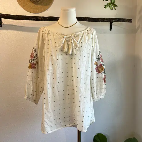 World Market White Floral Embroidered Puffed Sleeve Blouse Tassel Tie Top Size M Size M