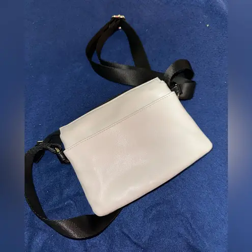 Kenneth Cole Reaction White and Black Crossbody Bag with black adjustable strap