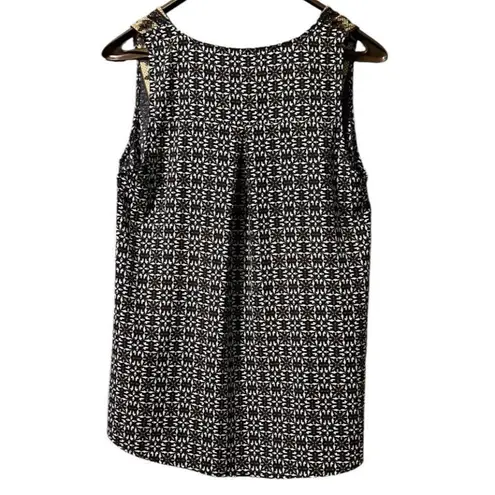 West Kei Women Size Large Sleeveless Paisley Shirt Lightweight Career Party