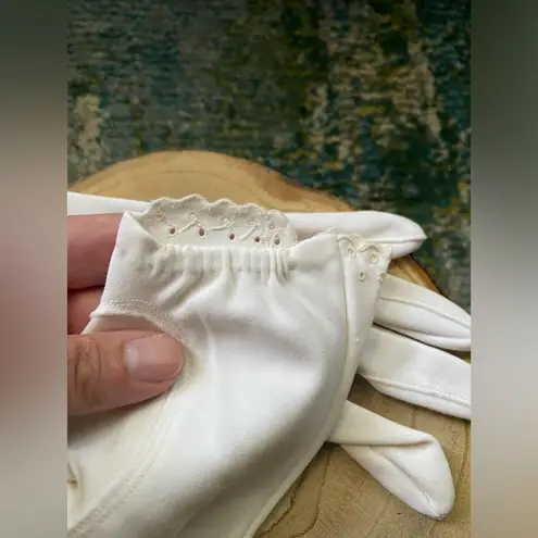 Vintage Elvette by Dawnelle cream wedding formal gloves Tan