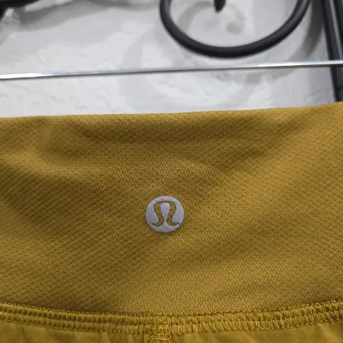 Lululemon Find Your Pace Shorts | 12