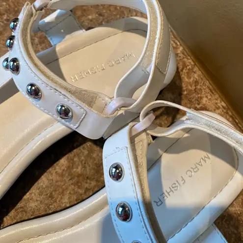 Marc Fisher EUC  Kizzy White Studded Adjustable Platform Sandals size 7.5