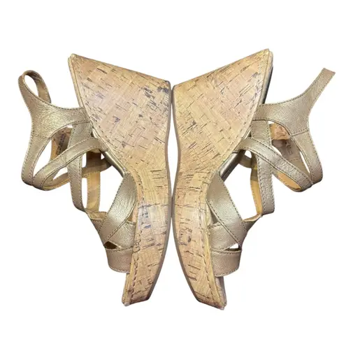 BOC Born Concept Shoes Womens Size 9 40.5 Wedge Sandals Strappy Cork Platform Gold